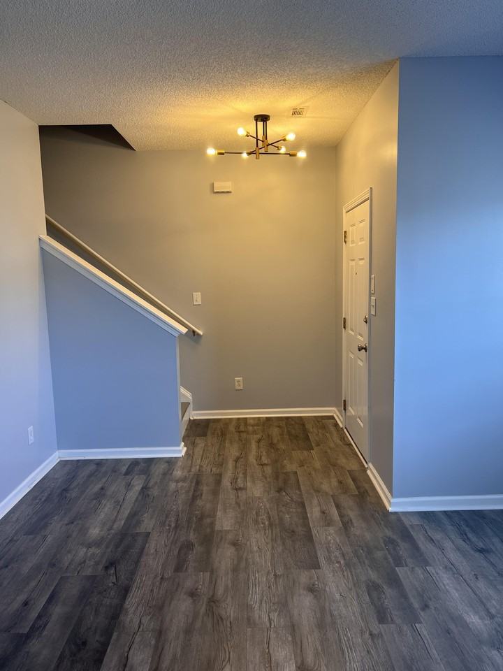 7220 Oakley Ct #73 - Photo 5 of 23