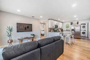 featured image of 2421 W Carmen St #NA