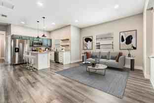 2321 W Green St #NA - Photo 1 of 1