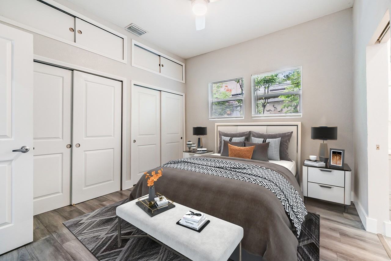 2321 W Green St #NA - Photo 3 of 42