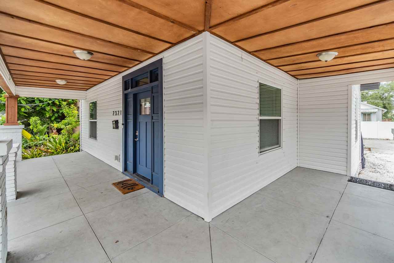 2321 W Green St #NA - Photo 4 of 36