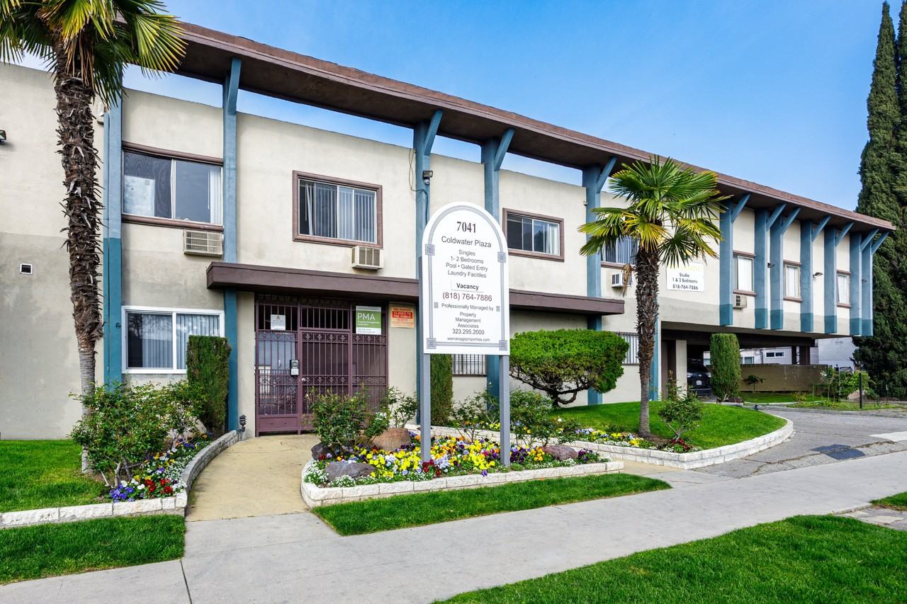 Coldwater Plaza - Photo 3 of 5