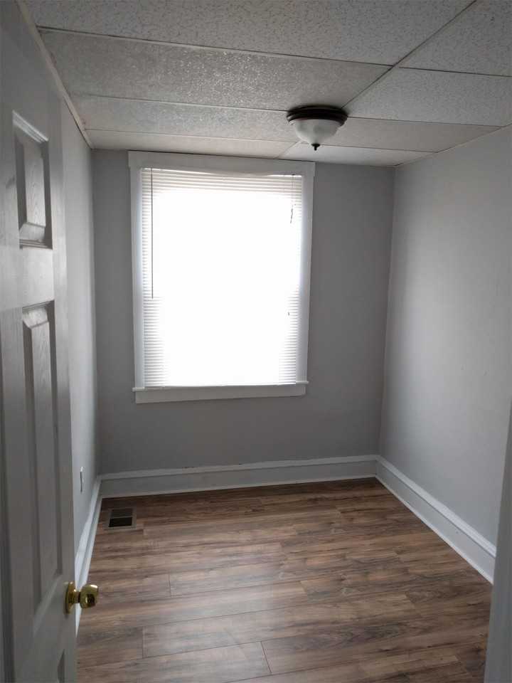6005 N Woodstock St #1 - Photo 2 of 10
