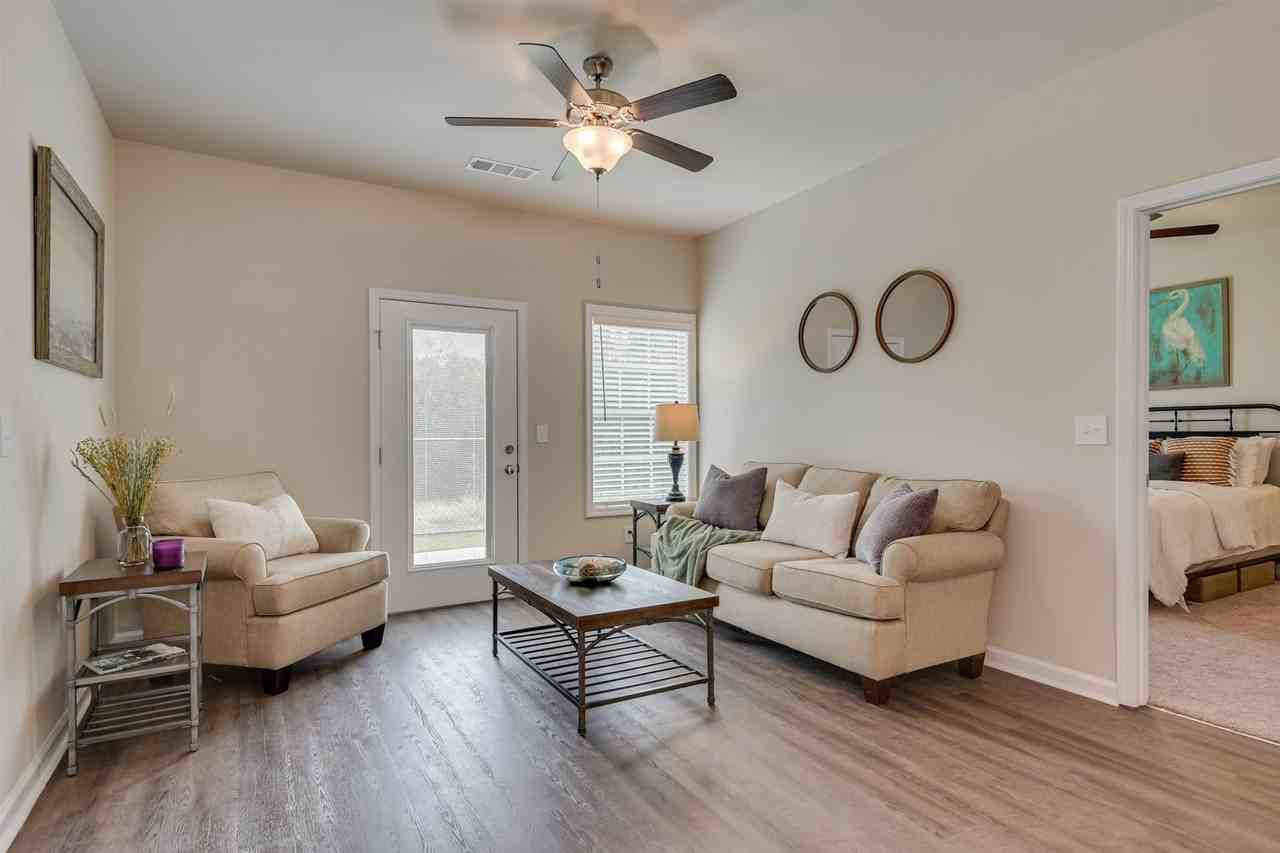 The Vista Apartments & Townhomes - Photo 2 of 18