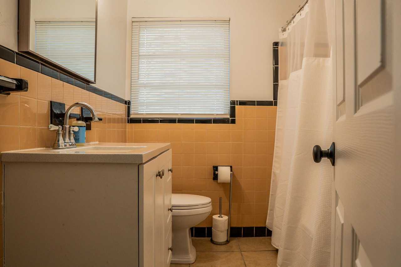 E Wilder Ave - Photo 3 of 15