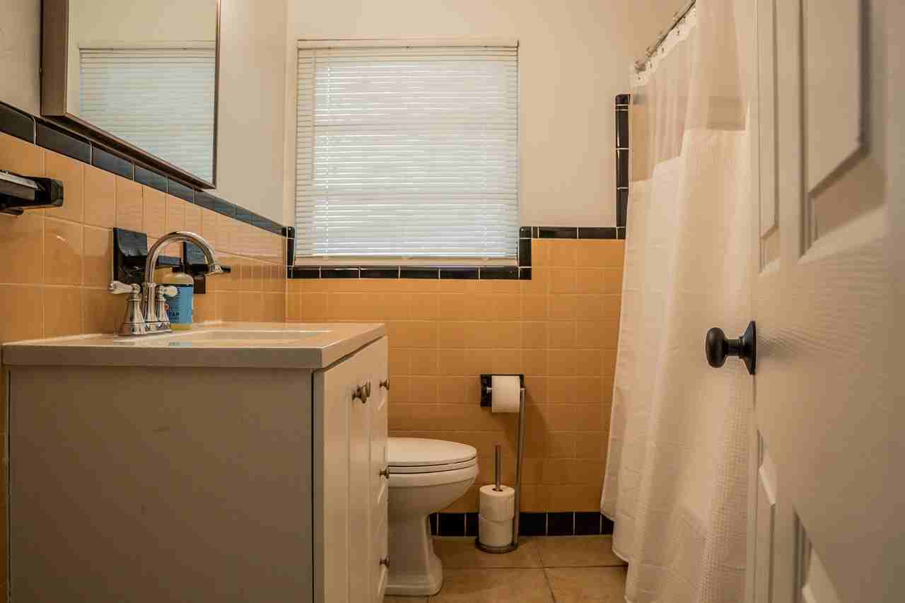 E Wilder Ave - Photo 6 of 15