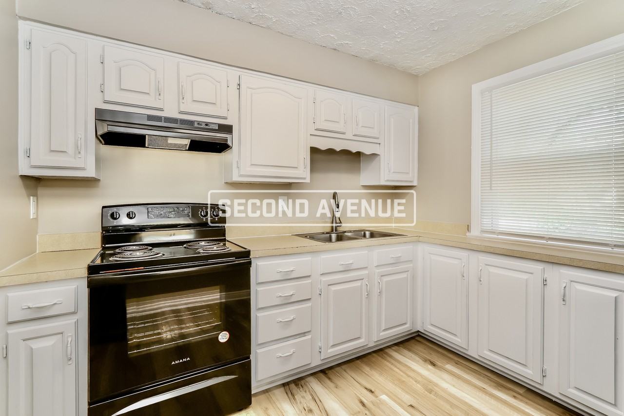 651 S 37th St - Photo 2 of 19