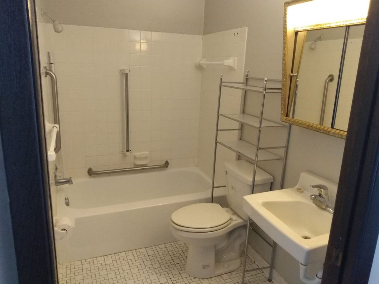 Bethel On Bryant - Photo 6 of 26