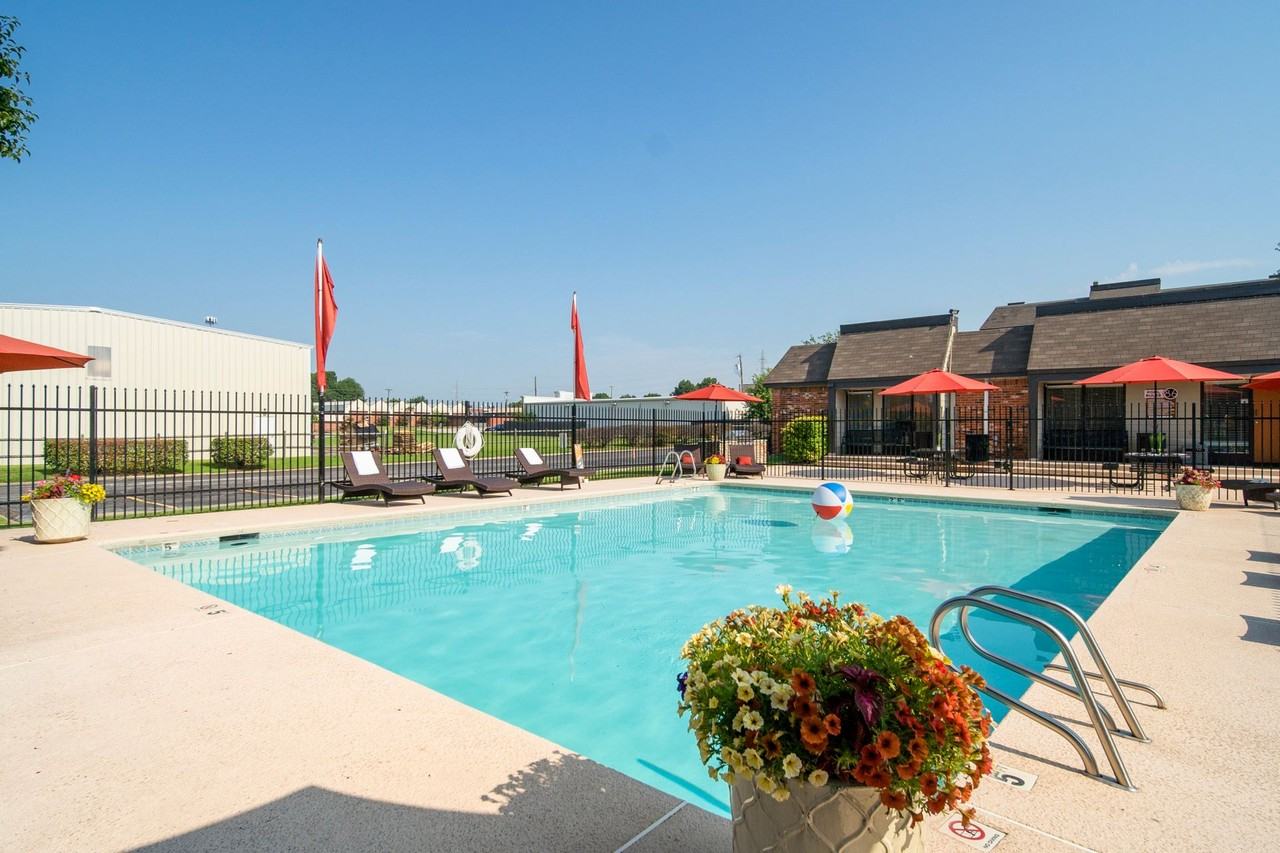 1305 N Birch St #916 - Photo 7 of 49