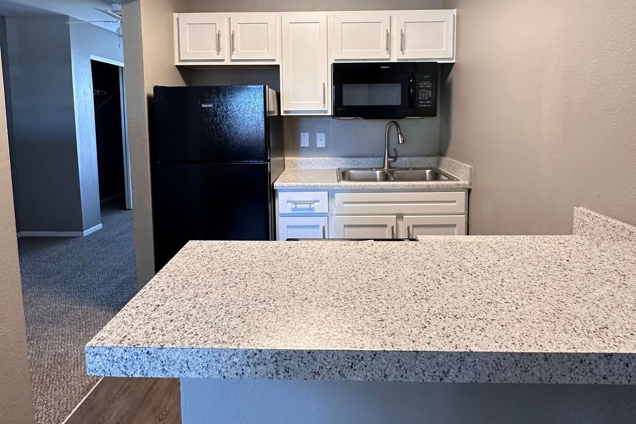 Eagle Ridge Apartments 530 Eldridge St, Lawrence, KS 66049 Zumper