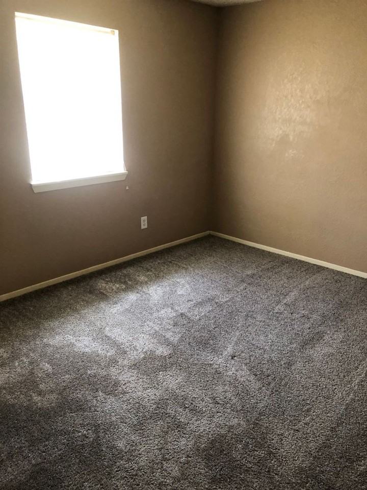 701 Oakhaven Rd #901 - Photo 5 of 15