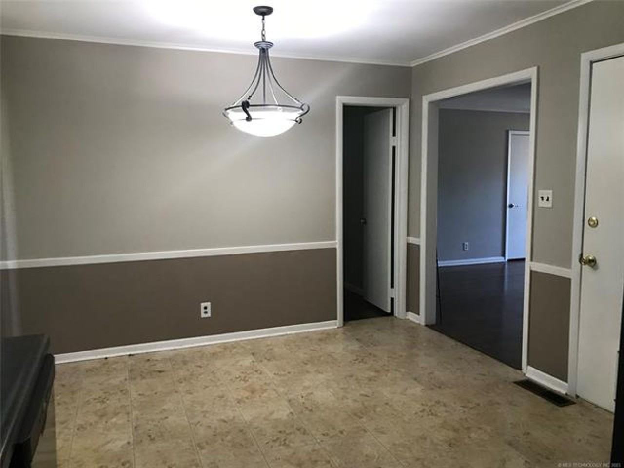 1115 E 48th Pl - Photo 5 of 14