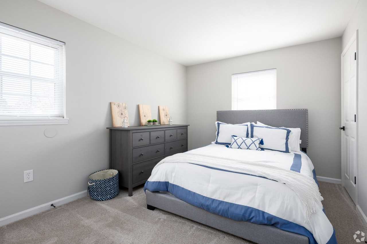 Charleston Apartments - Photo 7 of 20