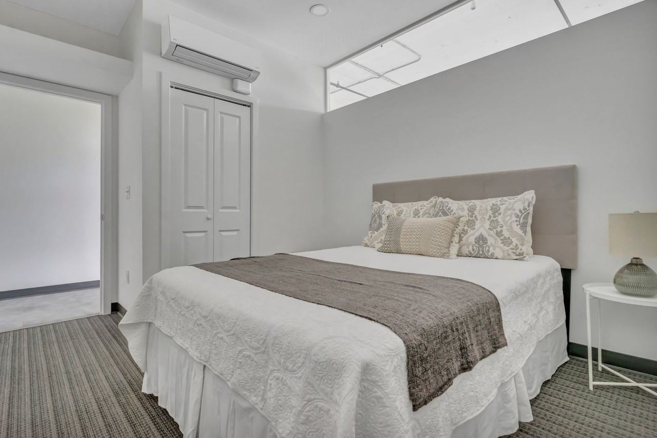 Overland Lofts - Photo 4 of 16