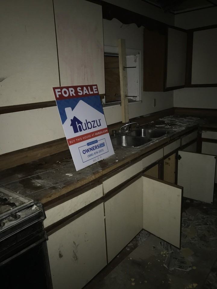 324 Moore Ave - Photo 2 of 50