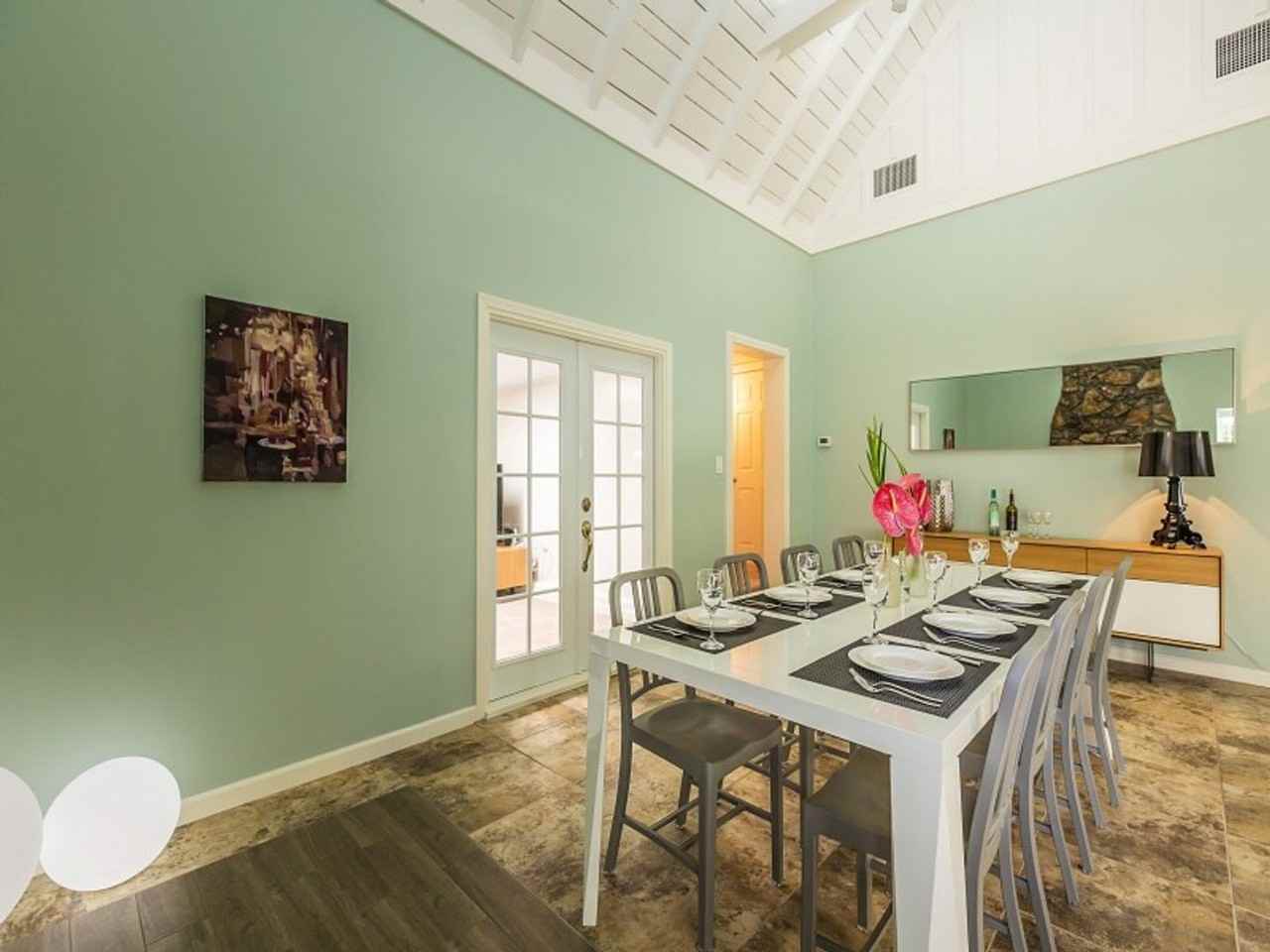 1018 Kealaolu Ave - Photo 5 of 32