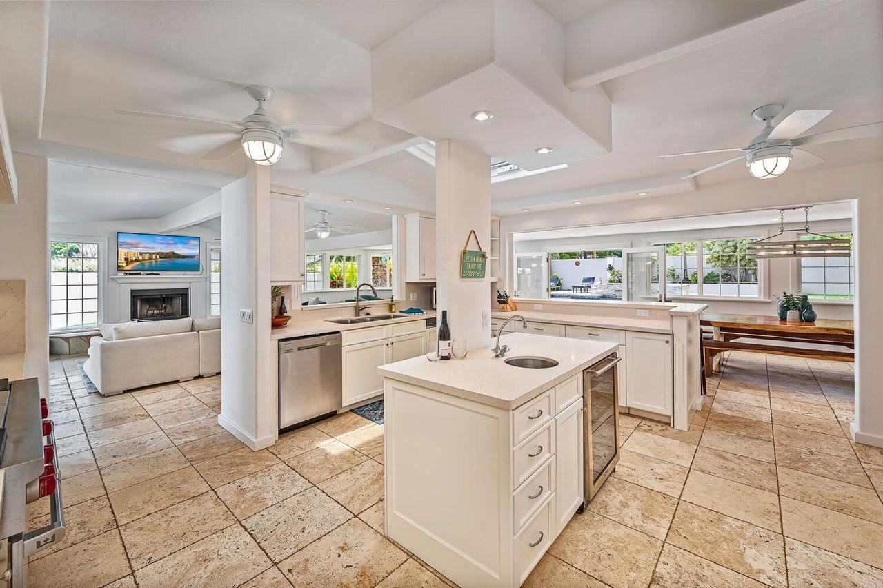 122 Lanipo Dr - Photo 7 of 50