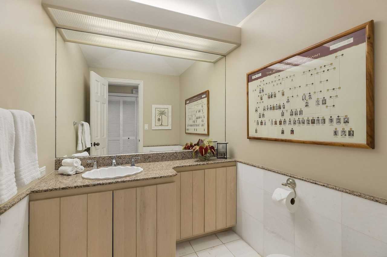 3059 Kalakaua Ave - Photo 5 of 41
