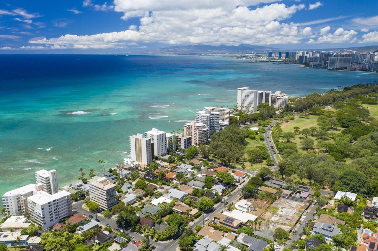 3059 Kalakaua Ave - Photo 2 of 41