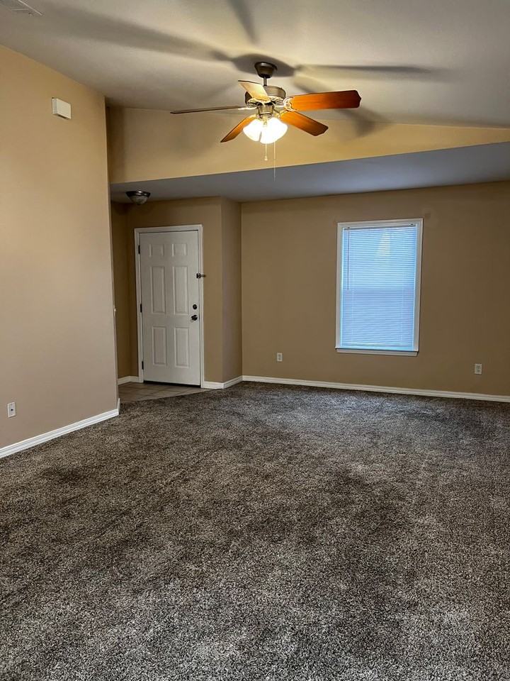 7459 Harvest Village Ct - Photo 3 of 18