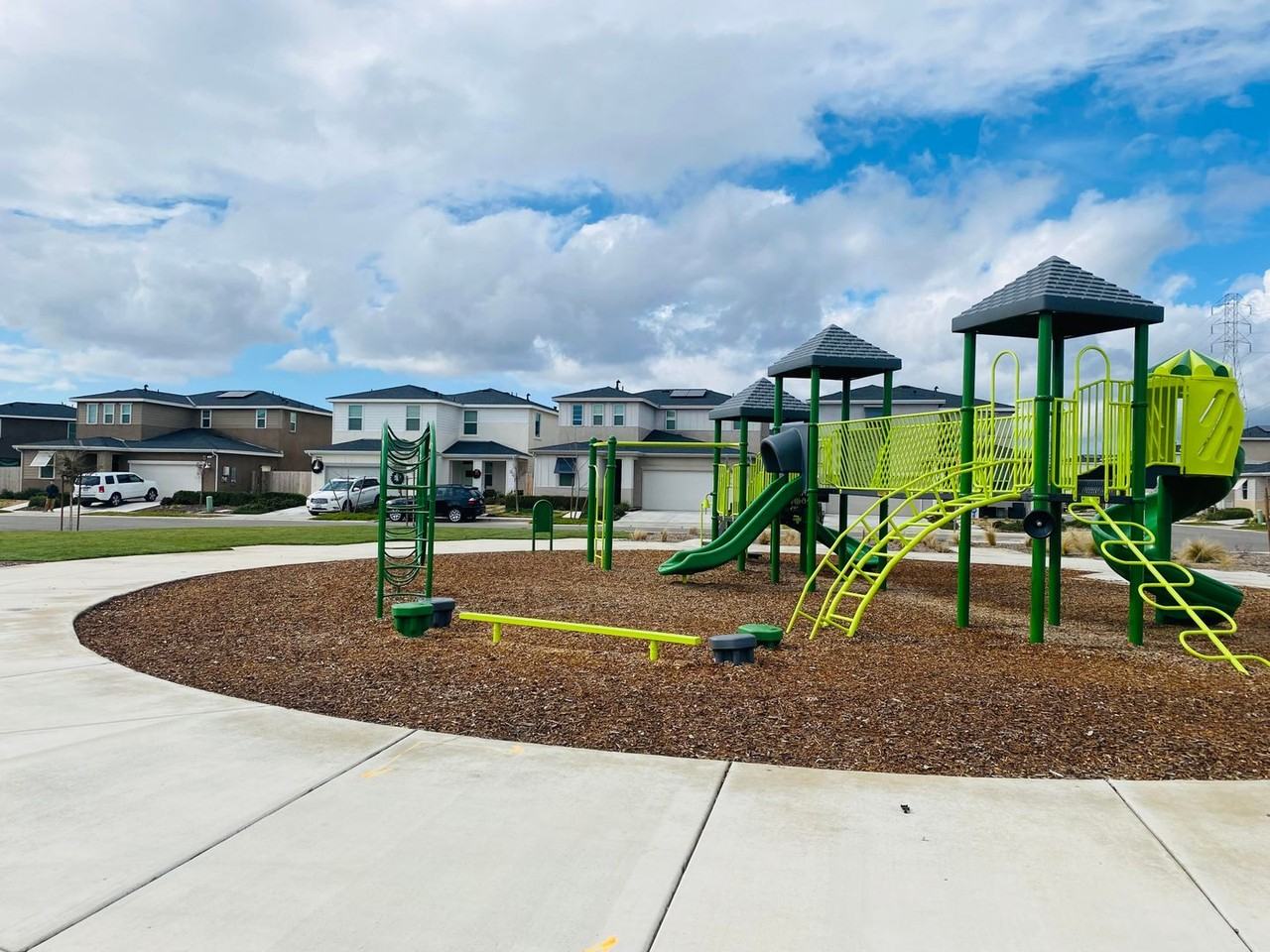 2455 Robledo Way - Photo 6 of 24