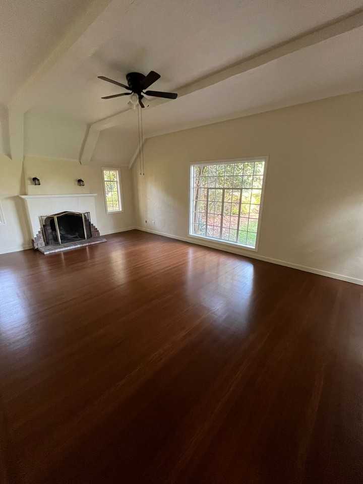 7844 Hamel Ln - Photo 3 of 19