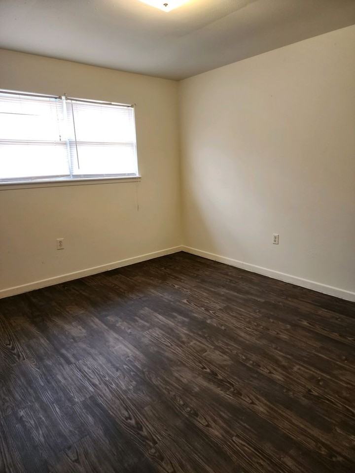 309 Sunset Ln #G - Photo 2 of 7