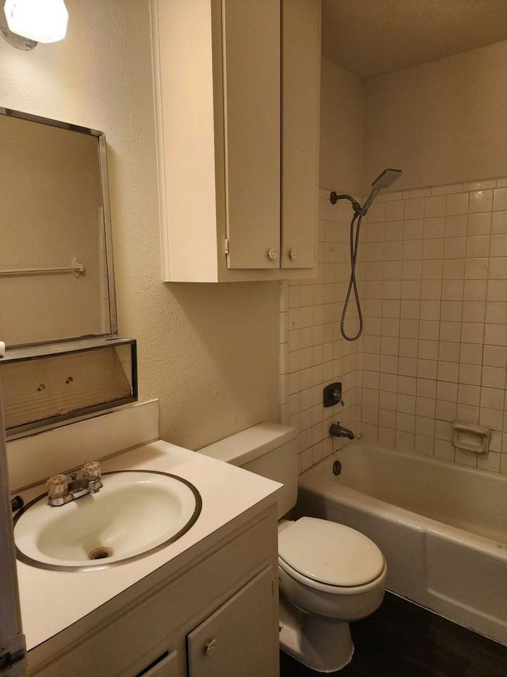 309 Sunset Ln #G - Photo 6 of 7