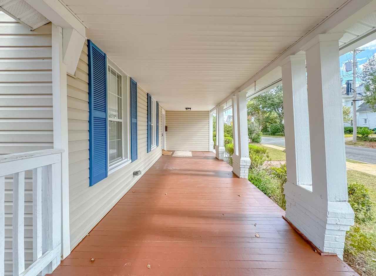 214 W Sharon St - Photo 3 of 50