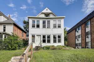 featured image of 1309 E Hennepin Ave