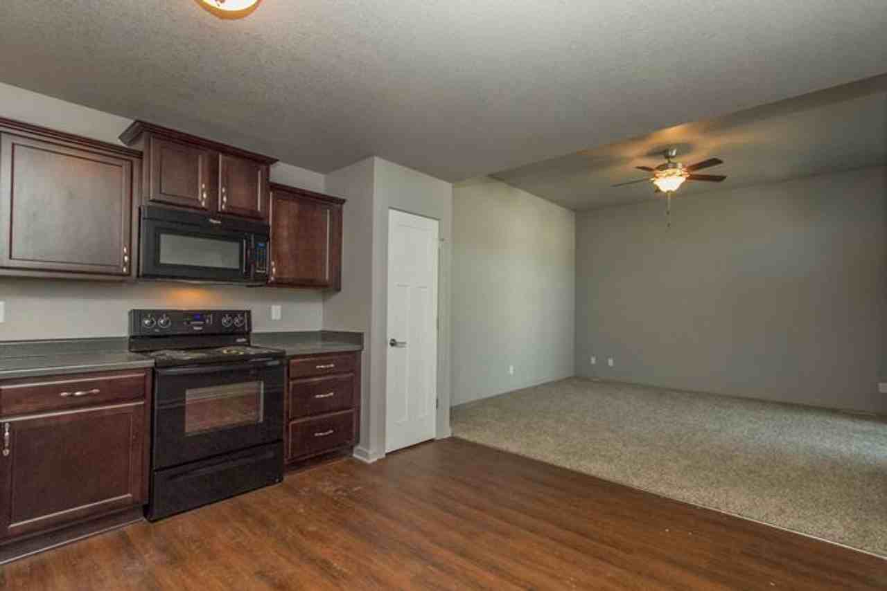Ledgestone Townhomes - Photo 3 of 16