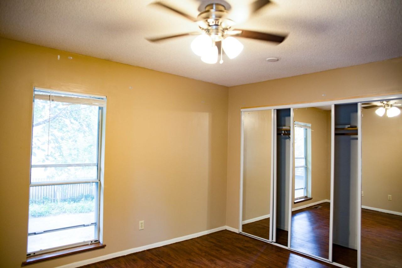 431 8th Ave Se - Photo 4 of 11