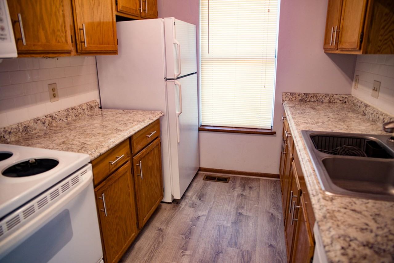 431 8th Ave Se - Photo 3 of 11