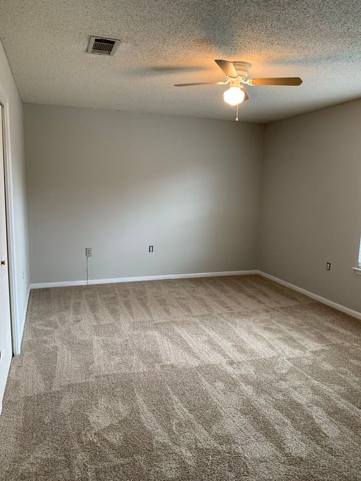 334 Harris St - Photo 7 of 17