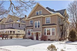 featured image of 1862 Roblyn Ave