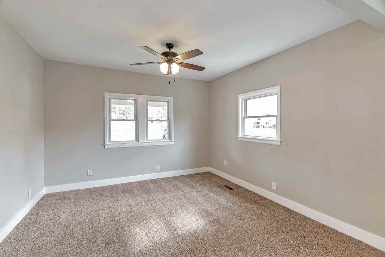 416 Highland Ct - Photo 5 of 10