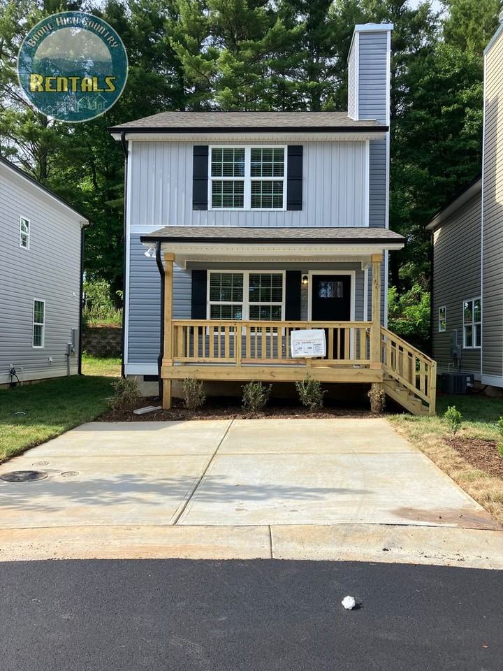 3/2.5 Modern Home off 421 in Boone, R - Photo 2 of 50