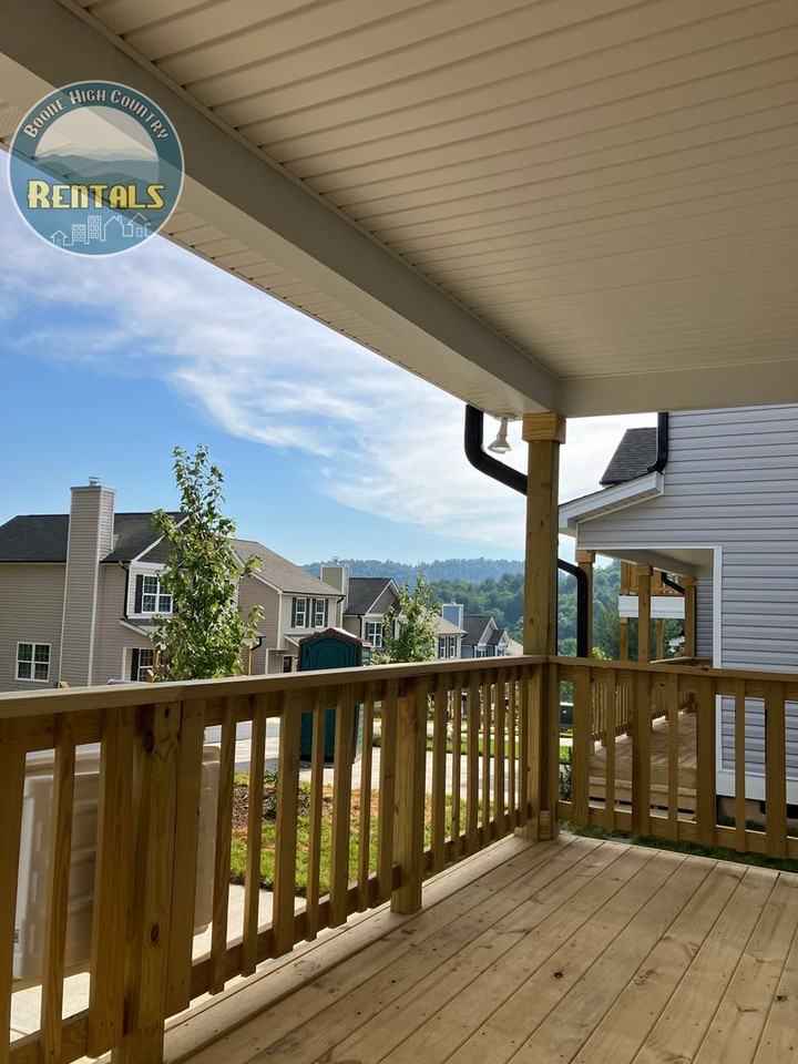 3/2.5 Modern Home off 421 in Boone, R - Photo 5 of 50