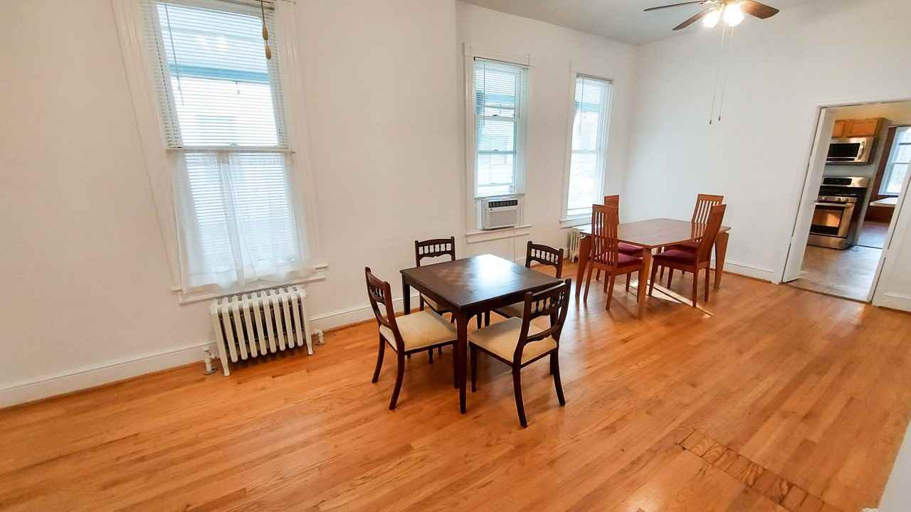 4202 30th St - Photo 5 of 26