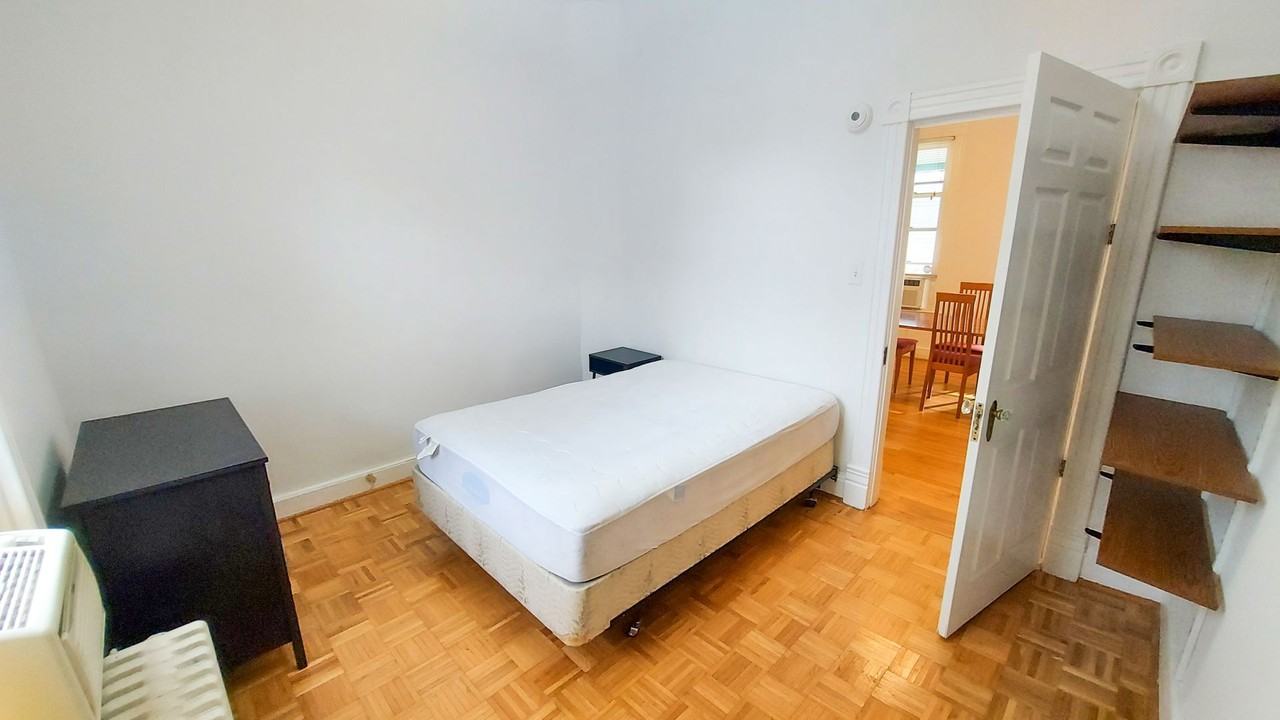 4202 30th St - Photo 7 of 26