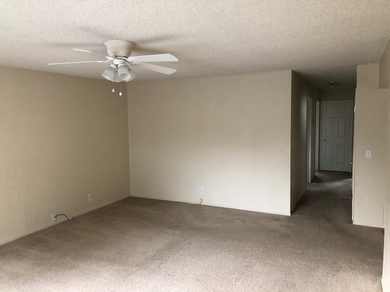 2737 Loyola Dr - Photo 4 of 12