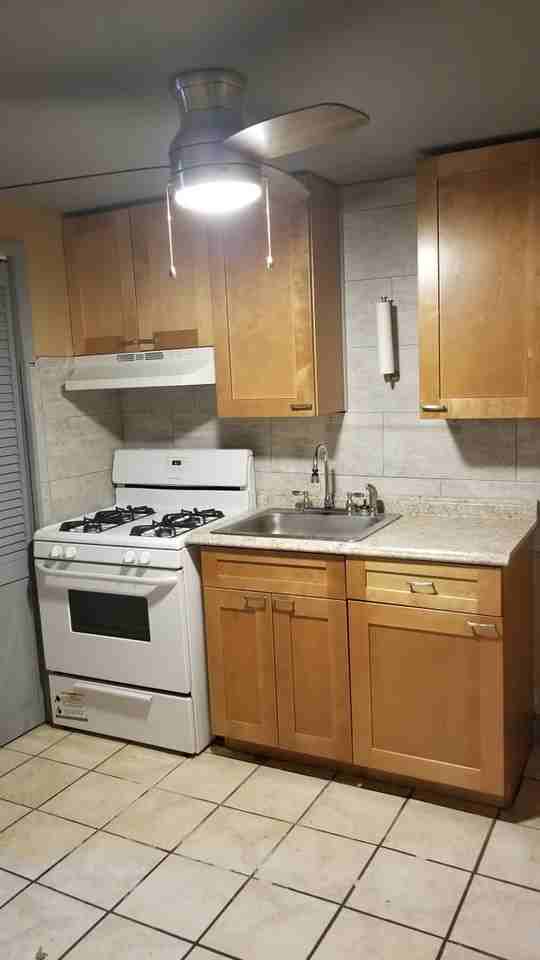 5439 Whitby Ave. - Photo 2 of 8