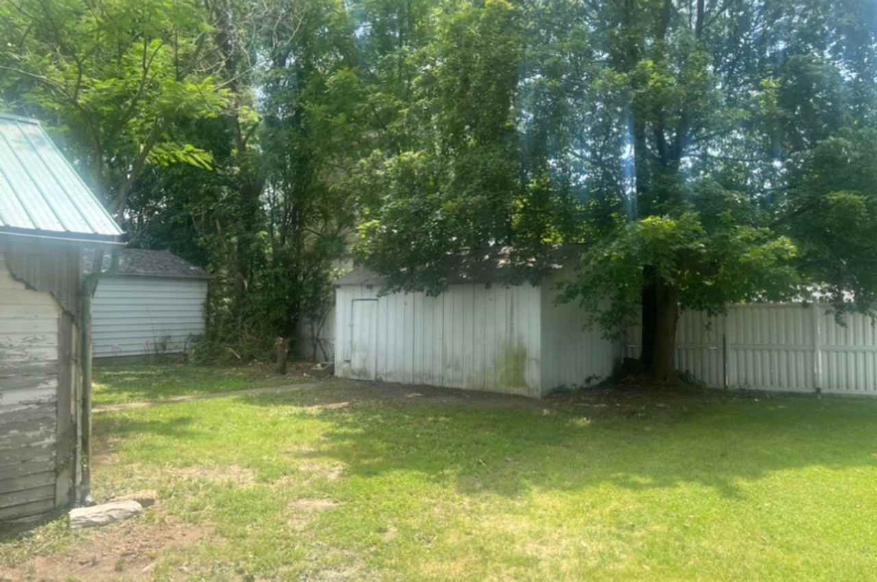 804 Market St - Photo 6 of 30