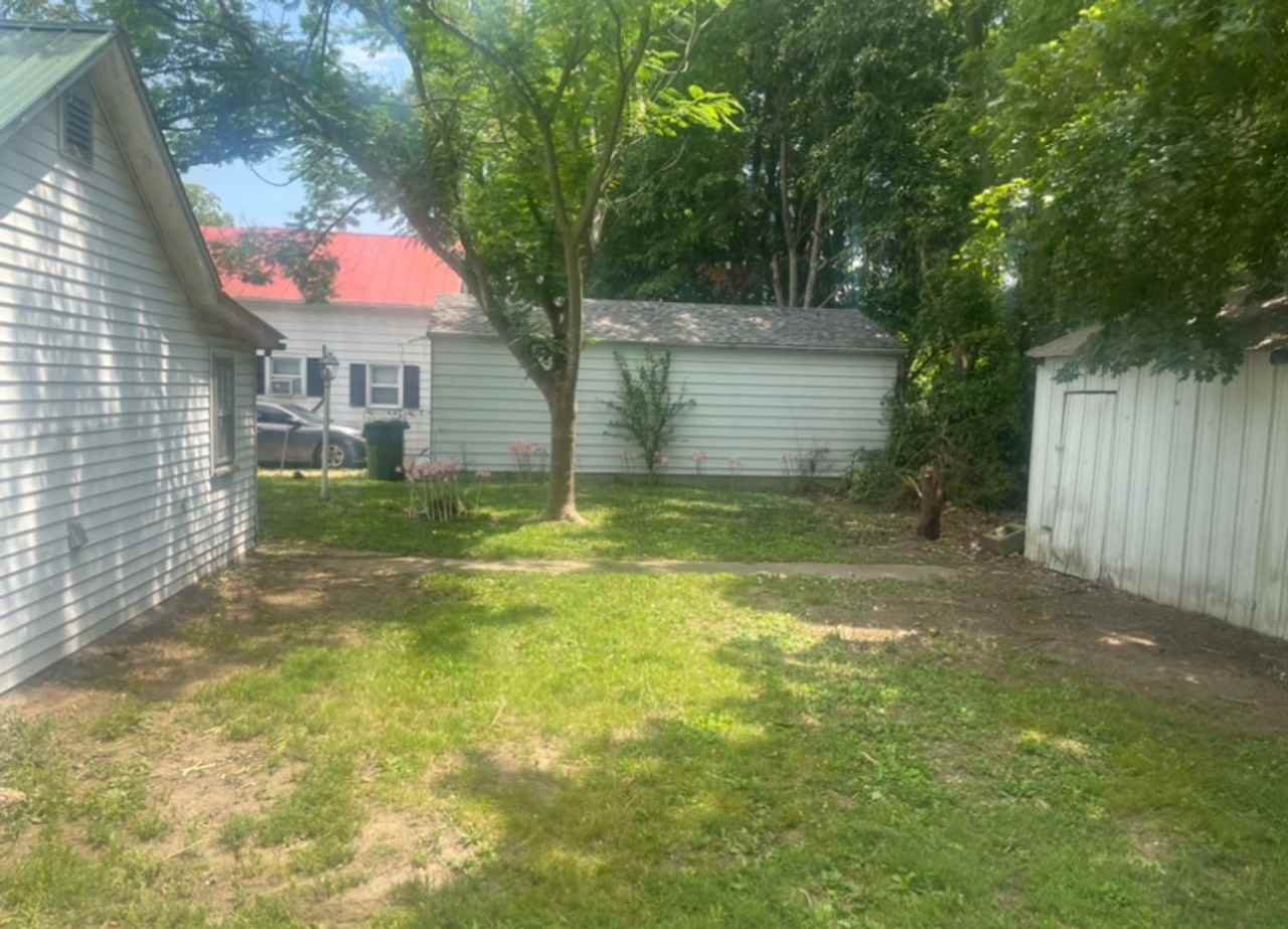 804 Market St - Photo 7 of 30