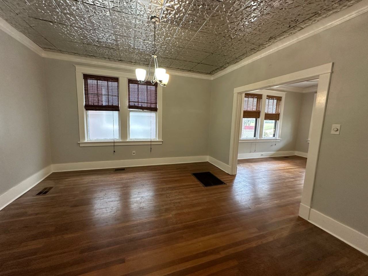 1934 Nelson Ave - Photo 3 of 14