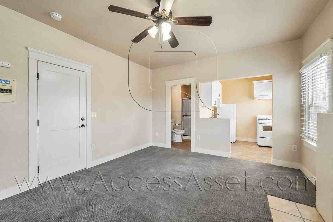 226 East Peck Street #1 - Photo 3 of 31