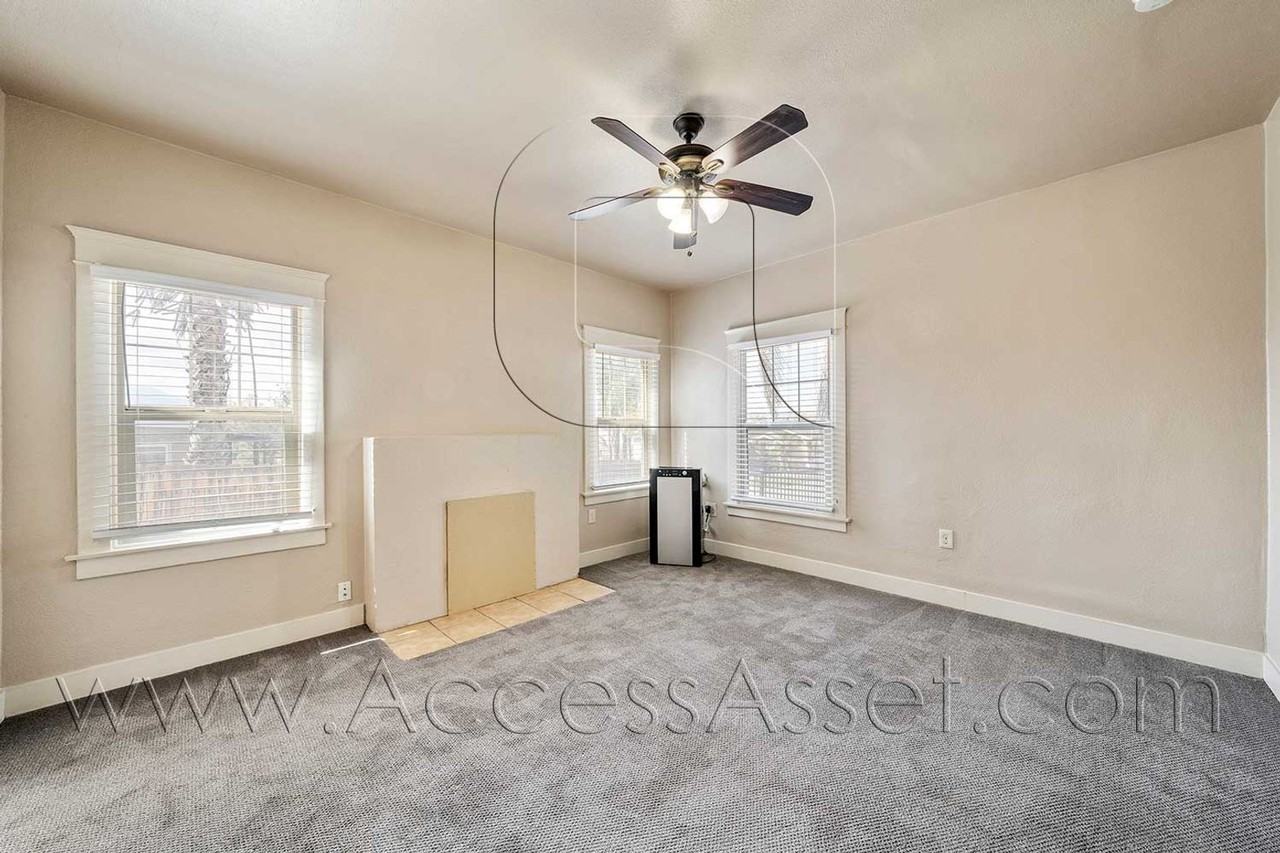 226 East Peck Street #1 - Photo 5 of 31