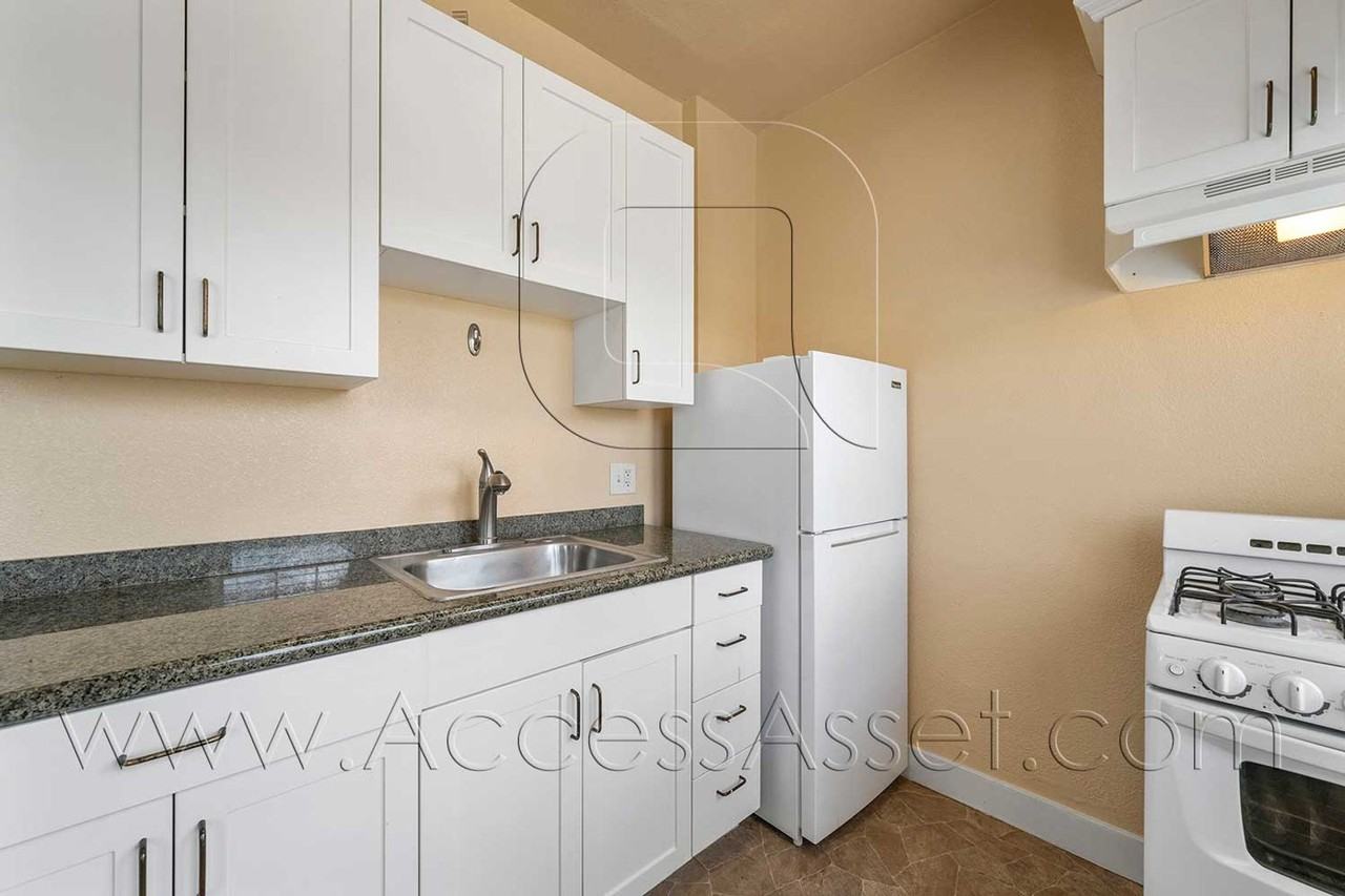 226 East Peck Street #1 - Photo 6 of 31