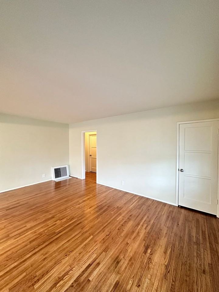 5138 Bixler Ave - Photo 2 of 14