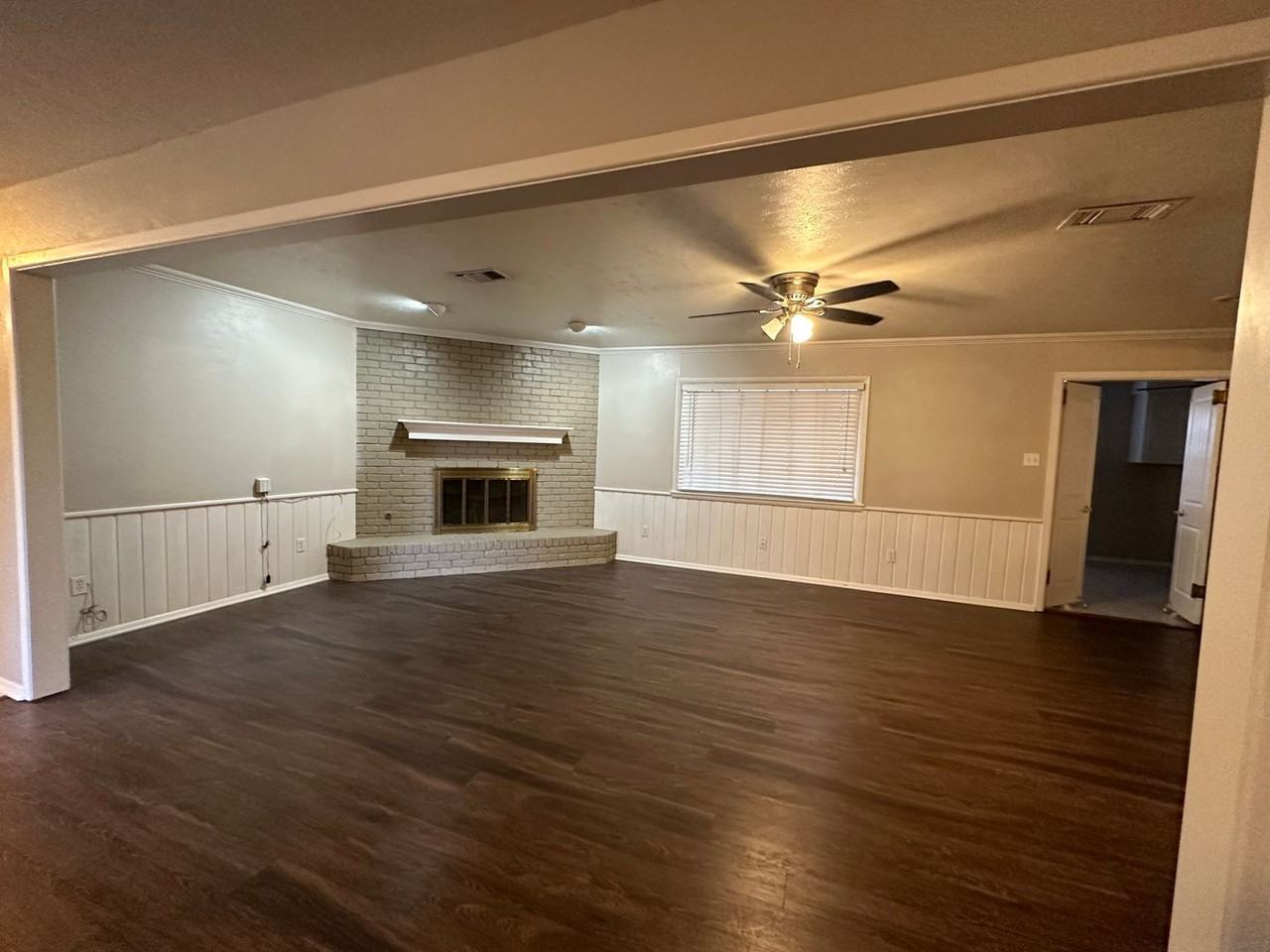 4623 29th St - Photo 2 of 14